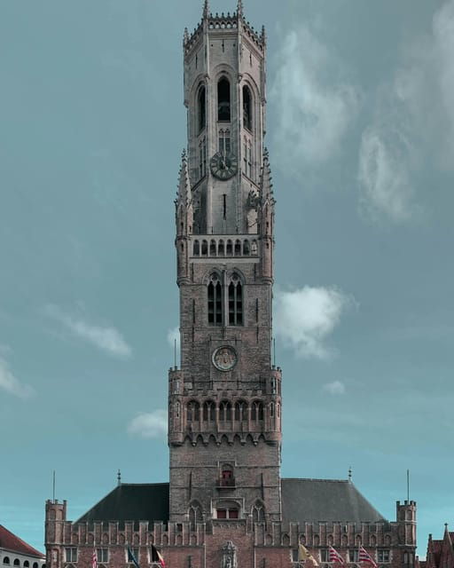 historical-walk-in-bruges-with-local-guide-praline-included