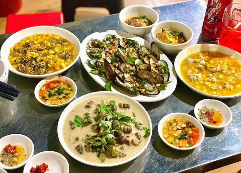 ho-chi-minh-city-extreme-food-tour-on-scooter