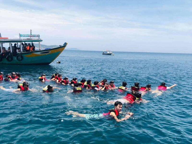 hoi-an-cham-island-and-bai-xep-day-tour-with-snorkeling