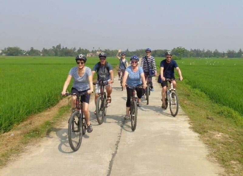 hoi-an-countryside-bicycle-tour-with-farm-basket-boat-ride