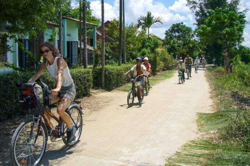hoi-an-countryside-by-cycling-basket-boat-experience