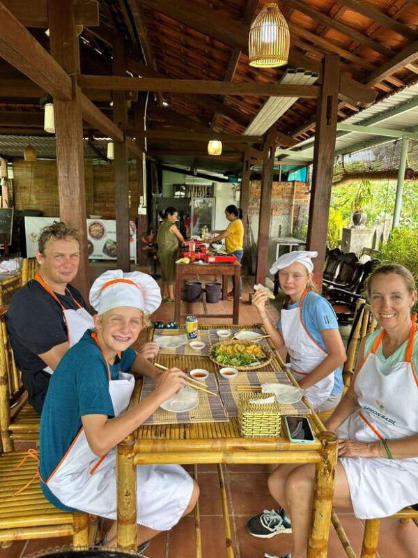 hoi-anfarming-and-cooking-class-in-tra-que-herb-village