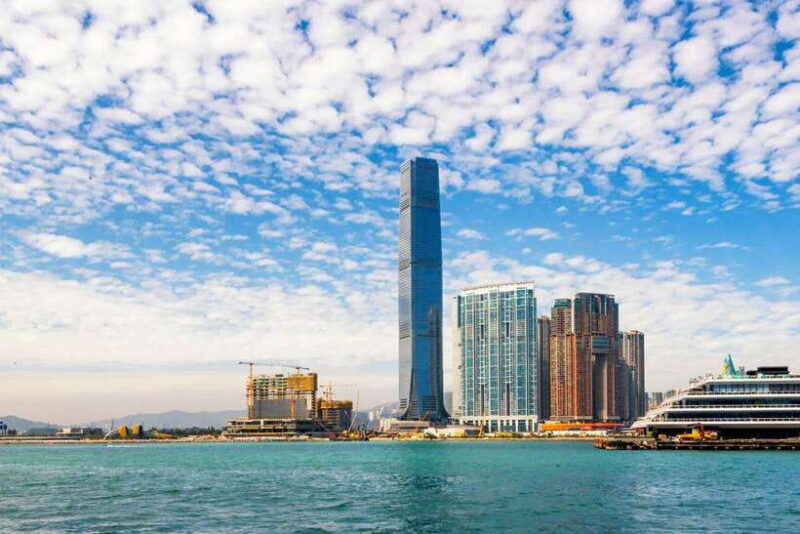 hong-kong-from-science-to-serenity-walking-tour-for-couples