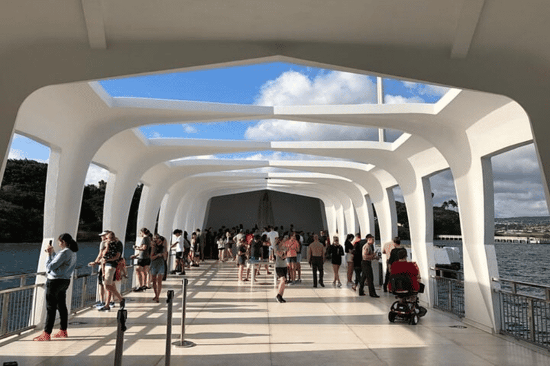 honolulu-pearl-harbor-uss-arizona-memorial-tour