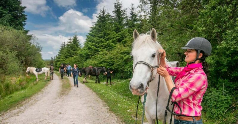 horse-riding-the-dirt-trail-clare-guided-1-hour