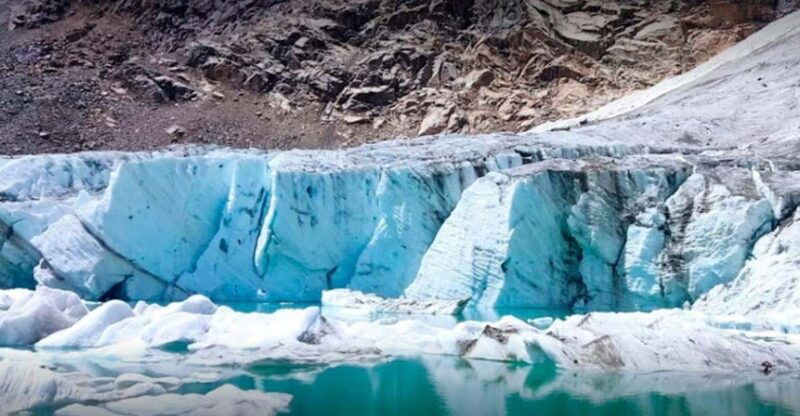 huaraz-rocotuyoc-lagoon-frozen-lagoon-hiking-huaraz
