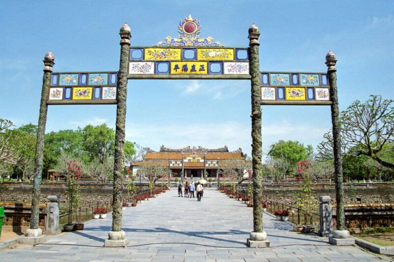 hue-half-day-tour-with-boat-trip-and-sightseeing