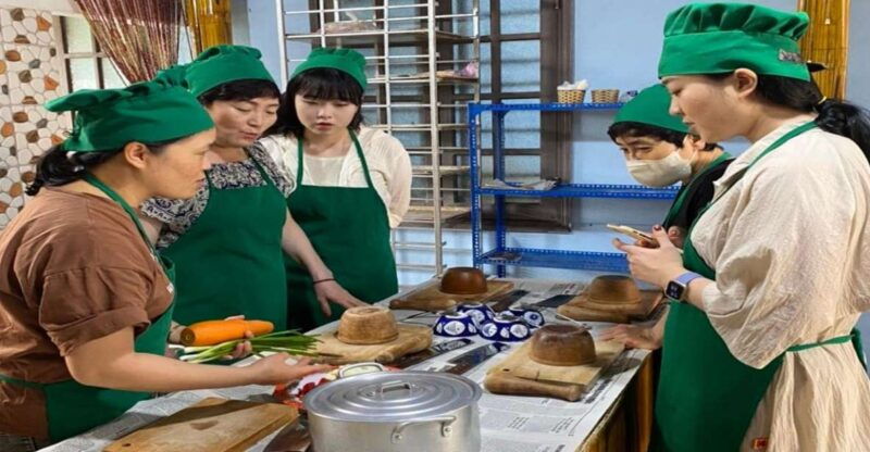 hue-traditional-cooking-class-market-with-mr-anh-family