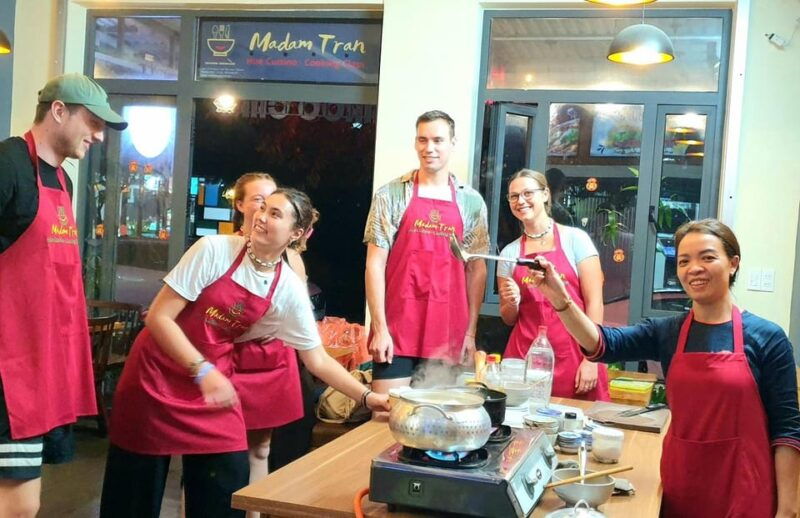 hue-vegetarian-cooking-class-with-local-family