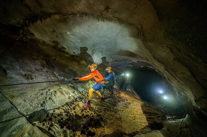 Hung Thoong cave | Stalactites, Underground River Phong Nha |3D2N - Exploring Hung Thoong Cave