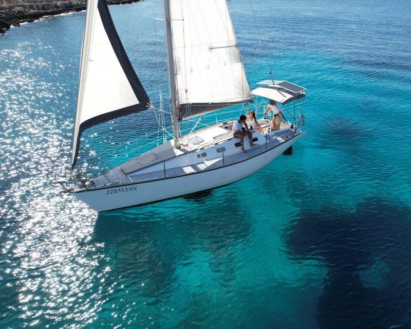 hvar-private-sailing-boat-trip-with-swimming-and-snorkeling