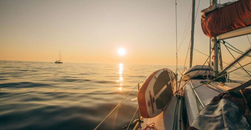 hvar-romantic-sunset-sailing-experience-on-a-comfort-yacht