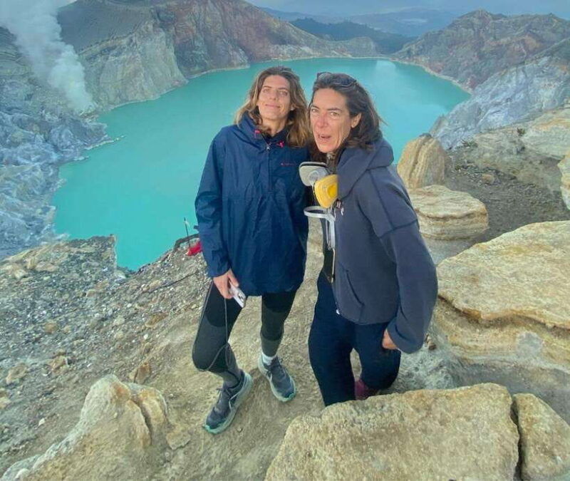 ijen-volcano-sunrise-trekking-sharing