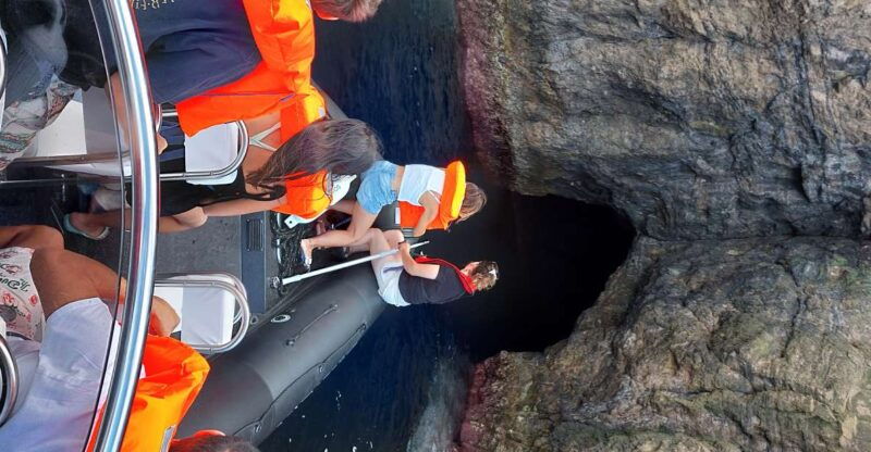 ilheu-das-cabras-boat-trip