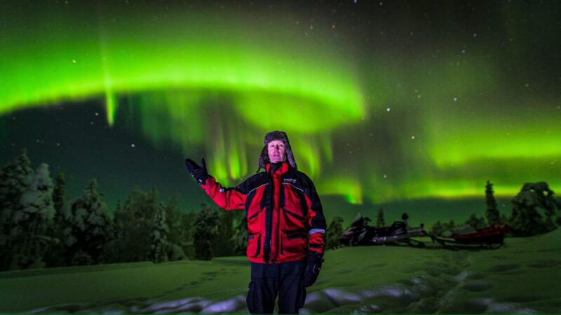 inari-northern-lights-hunt-snowmobile-safari