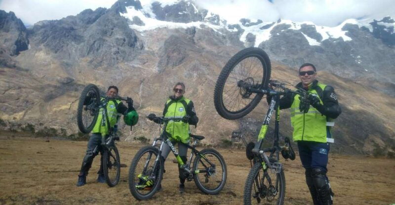 inca-jungle-trek-to-machu-picchu-biking-rafting-zipline