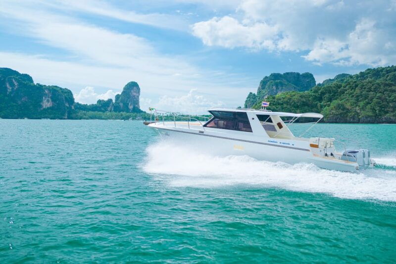 james-bond-hong-islands-full-day-trip-by-speedboat