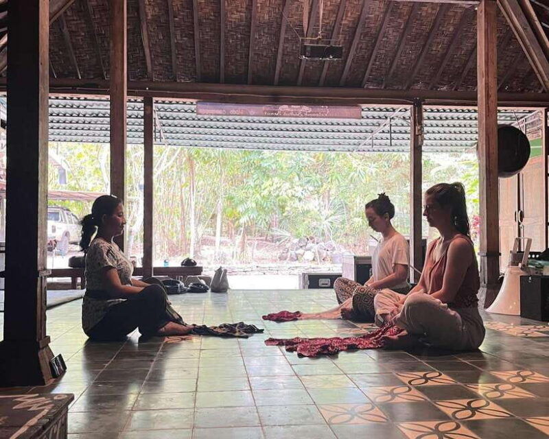 javanese-dance-workshop-with-kraton-palace-dancer