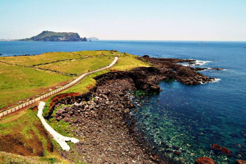 jeju-island-customized-private-full-day-van-tour