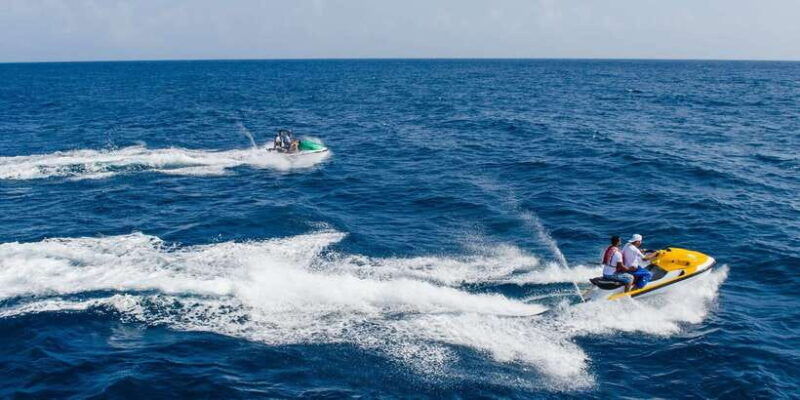 jet-skiing-in-trincomalee