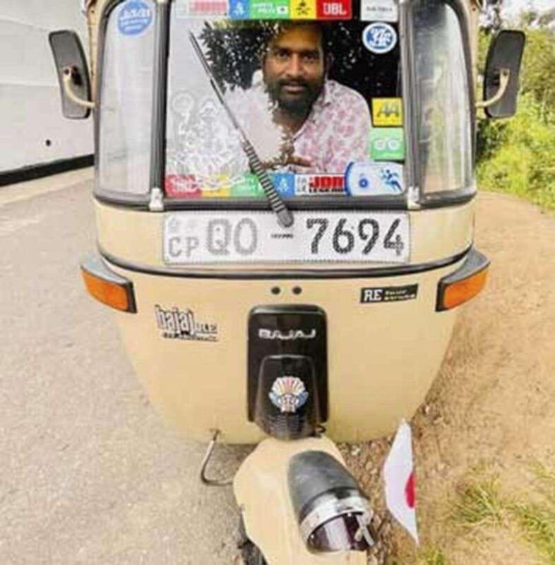 kandy-guided-city-tour-by-tuk-tuk-2
