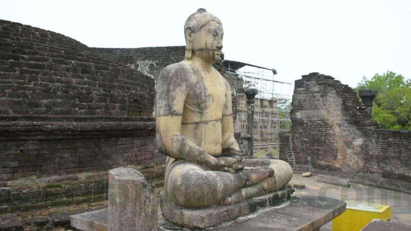 kandy-polonnaruwa-and-sigiriya-private-day-tour