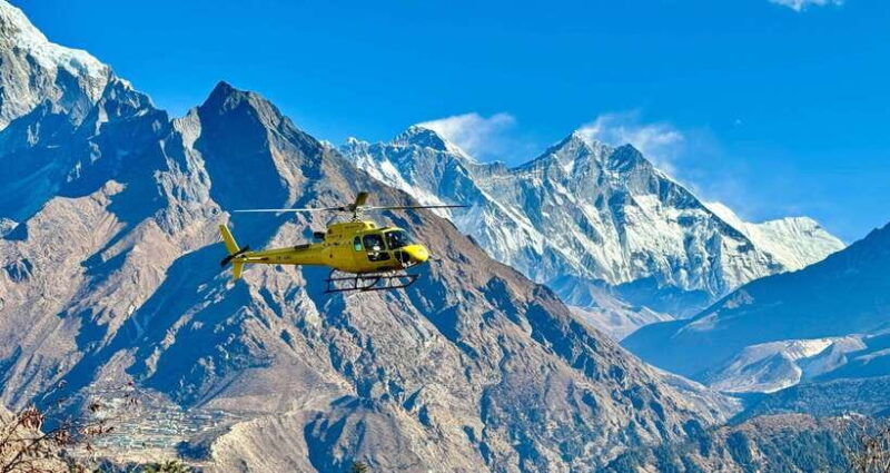 kathmandu-everest-helicopter-tour-with-landing-hold-seat