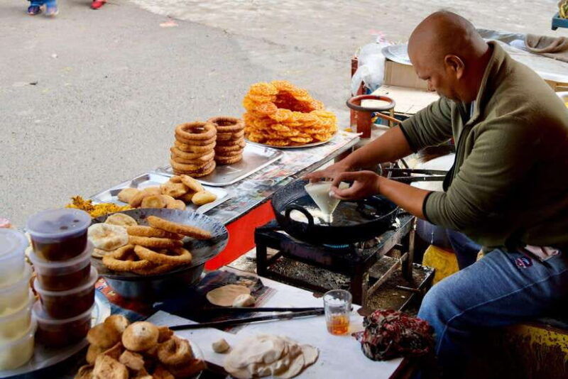 kathmandu-food-and-drink-tasting-walking-tour-with-guide