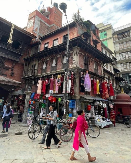 kathmandu-old-city-tour-asan-bazaar-evening-walking-tour