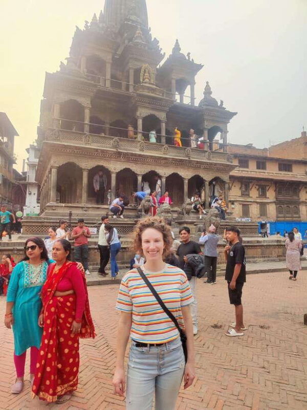 kathmandu-sightseeing-by-bus-full-day-trip
