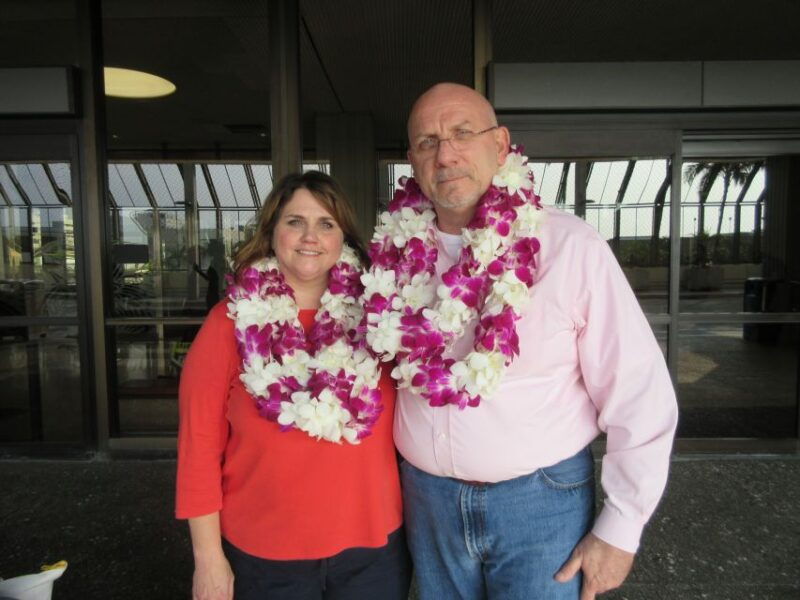 kauai-lihue-airport-traditional-lei-greeting
