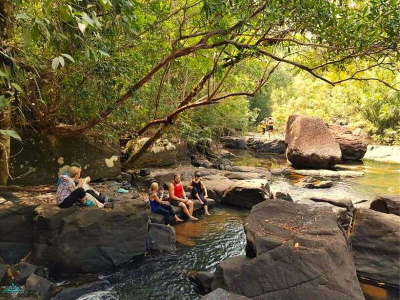 kbal-spean-trekking-tour-with-banteay-srei-landmine-museum