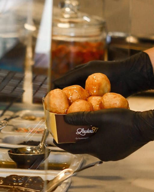 kefalonia-island-traditional-loukoumades-tasting