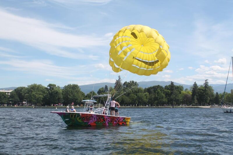 kelowna-early-bird-parasailing-expereince