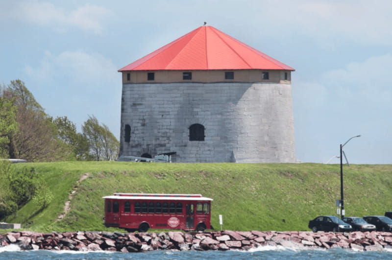 kingston-trolley-city-tour