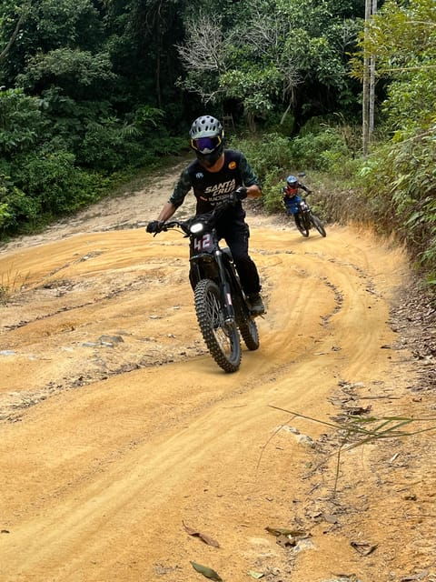 koh-samui-electric-motorbike-trip-in-mountain
