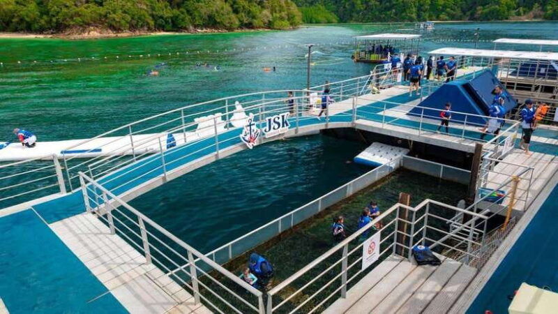 kota-kinabalu-unlimited-water-sports-sea-water-world