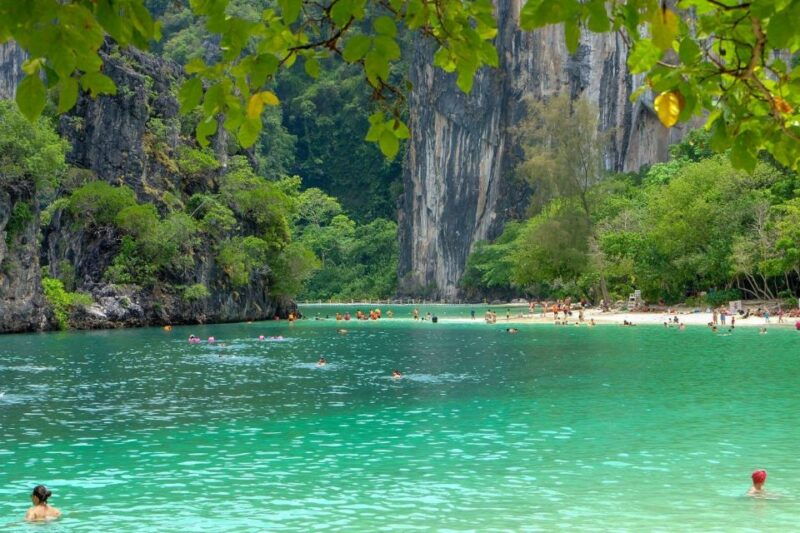 krabi-hong-islands-day-tour-by-longtail-boat