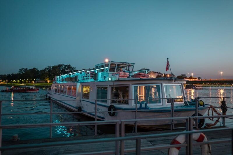 krakow-evening-or-night-river-cruise