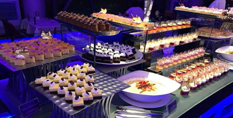 kuala-lumpur-buffet-dinner-at-atmosphere-360-and-night-tour