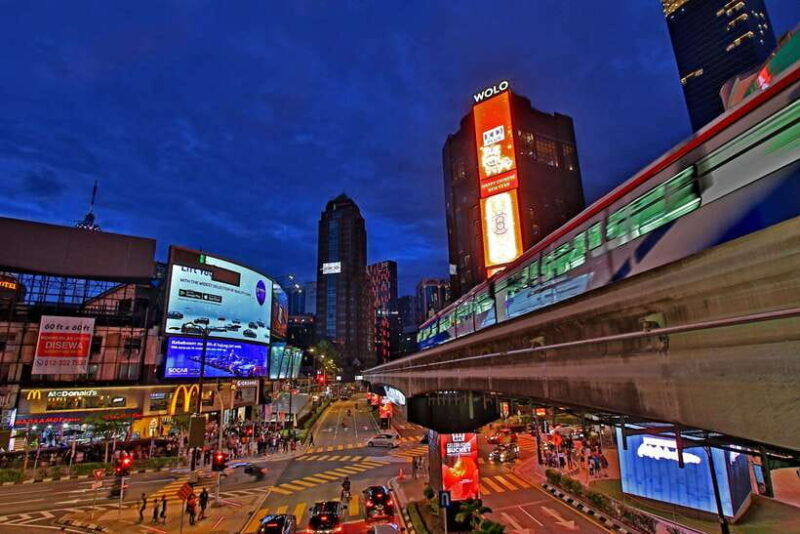 kuala-lumpur-sightseeing-markets-and-food-night-tour
