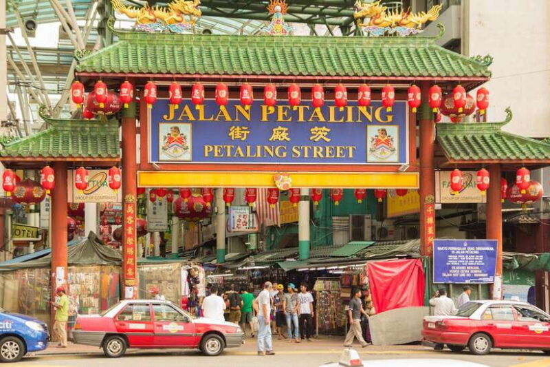 kuala-lumpur-street-market-exploration-shopping-tour