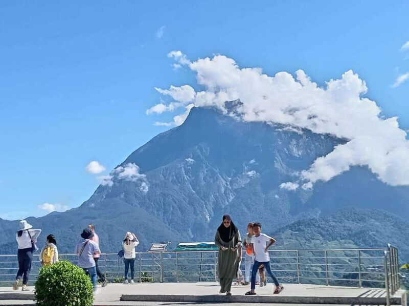 kundasang-poring-hot-spring-village-meal-shared-tour