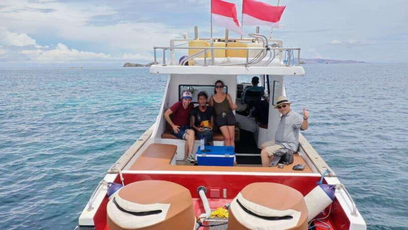 labuan-bajo-one-day-komodo-tour-snorkeling