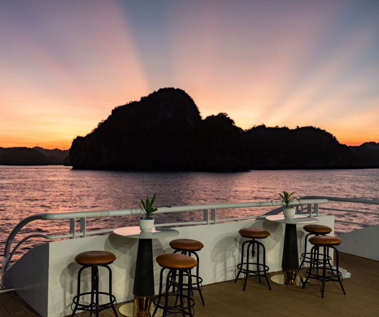 lanhabay-catba-island-viethai-village-luxury-cruise-1-day