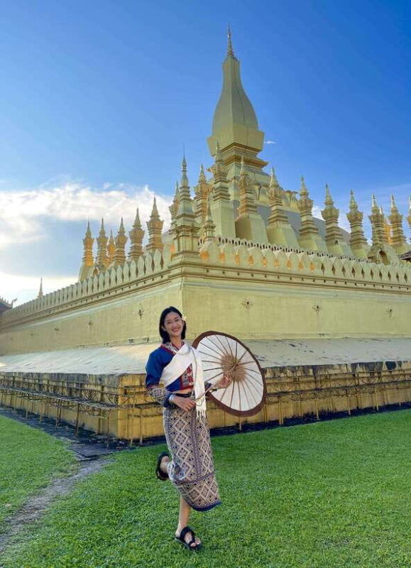 laos-traditional-costume