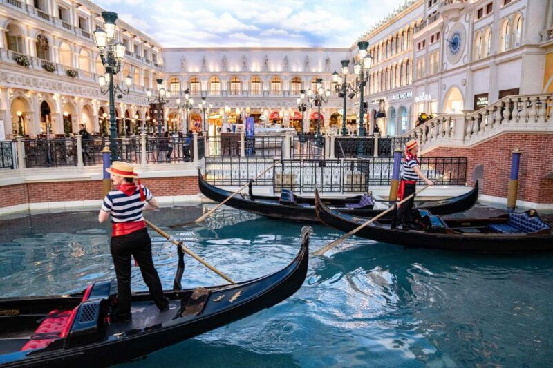 las-vegas-entry-to-madame-tussauds-with-a-gondola-cruise