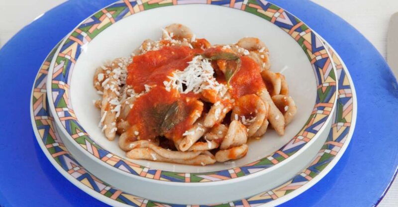 lecce-dining-experience-at-a-locals-home