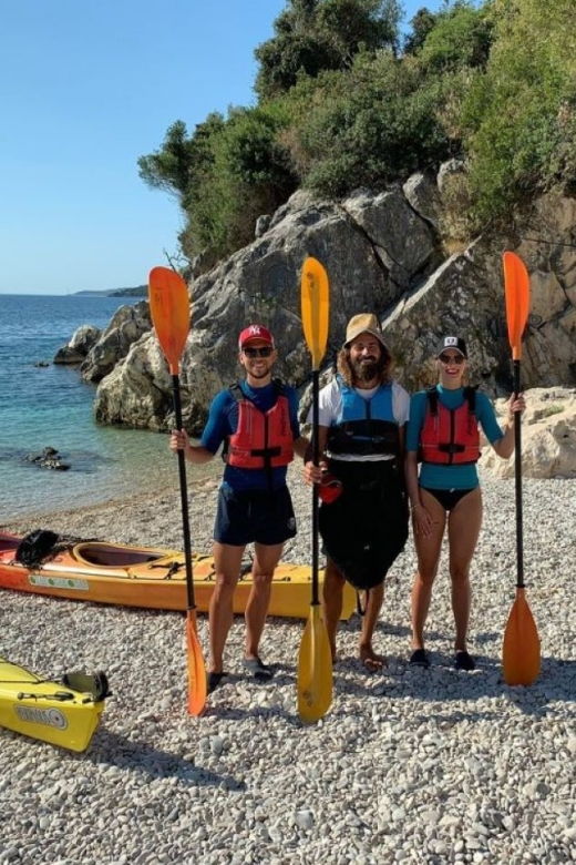 lefkas-nydri-kayaking-day-trip-to-scorpios-and-meganisi