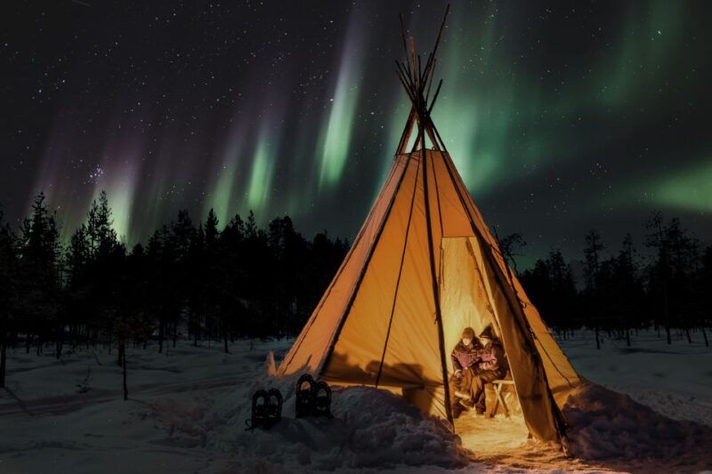 levi-northern-lights-campfire